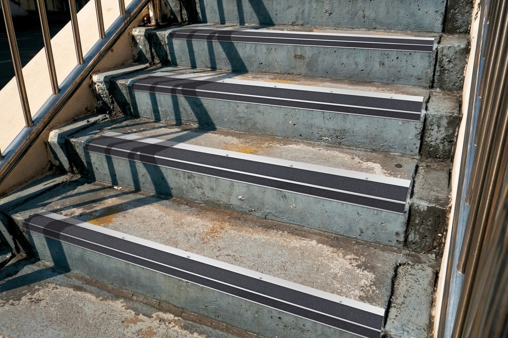 Sair Nosing Profile Universal