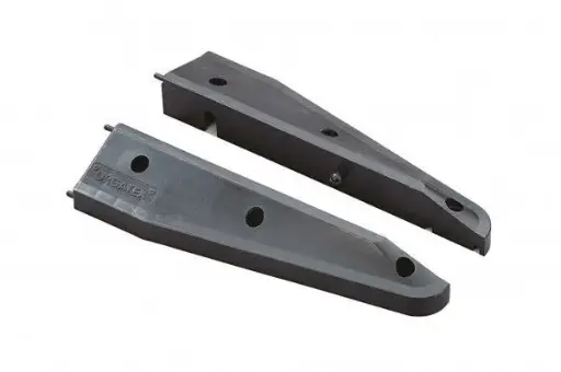 Terminal for FIFO rails